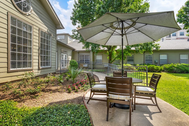 Exterior of Braeswood Estates Senior Living in HOUSTON, TX
