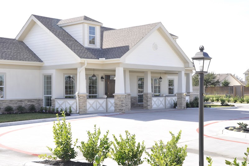 Exterior of Evergreen Cottages Provincial - (magnolia Cottage) in KATY, TX