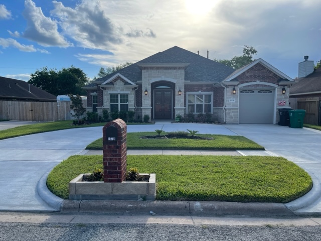 Exterior of Heavenly Manor II LLC in Houston, TX